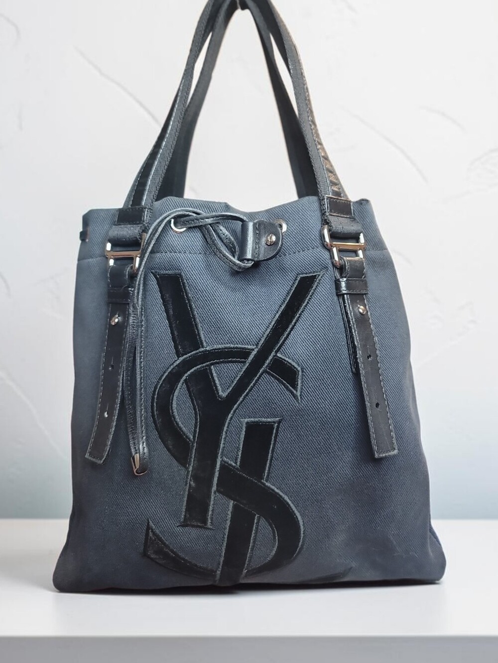 Yves Saint Laurent Small Kahala Tote crafted in dark grey/black Canvas Vintage